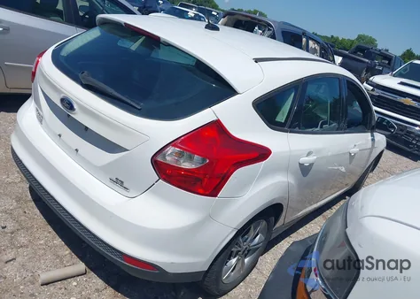 2014 Ford Focus Se z USA, uszkodzony, nr VIN 1FADP3K26EL238606
